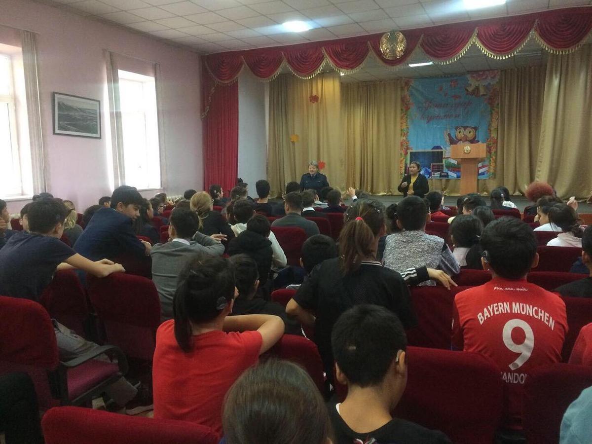 Беседа с учениками 6-10 классов на тему: " Я и закон" 